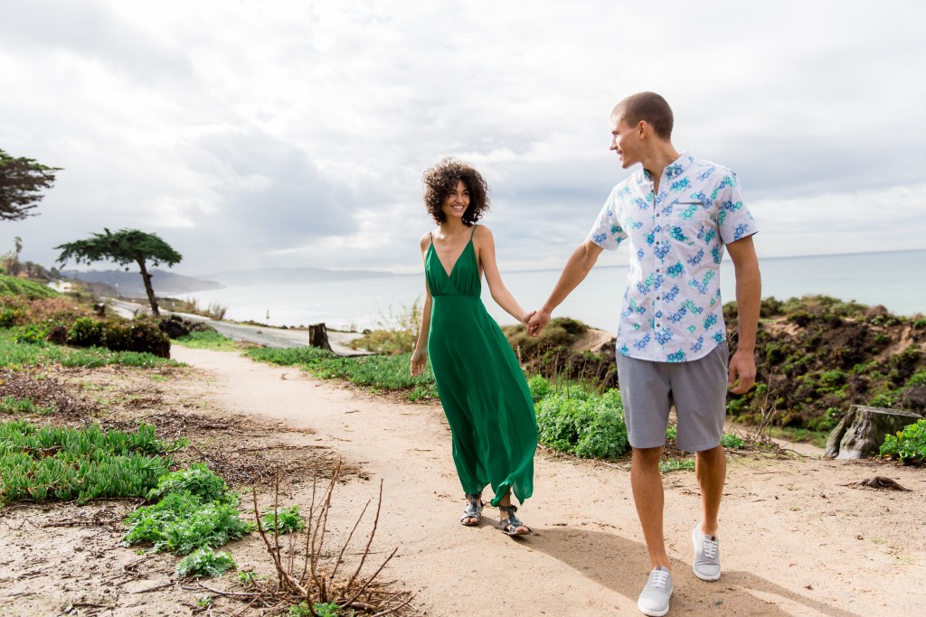 How to Create a Travel Capsule Wardrobe for Every Type of Trip